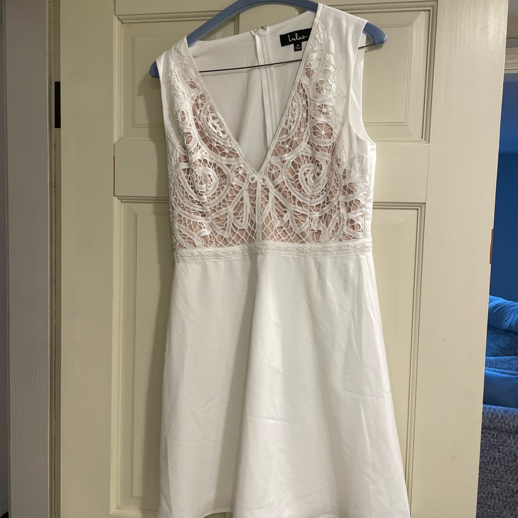 Lulus White And Lace Dress